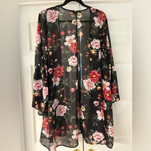 Torrid Kimono size 3/4 LIKE NEW